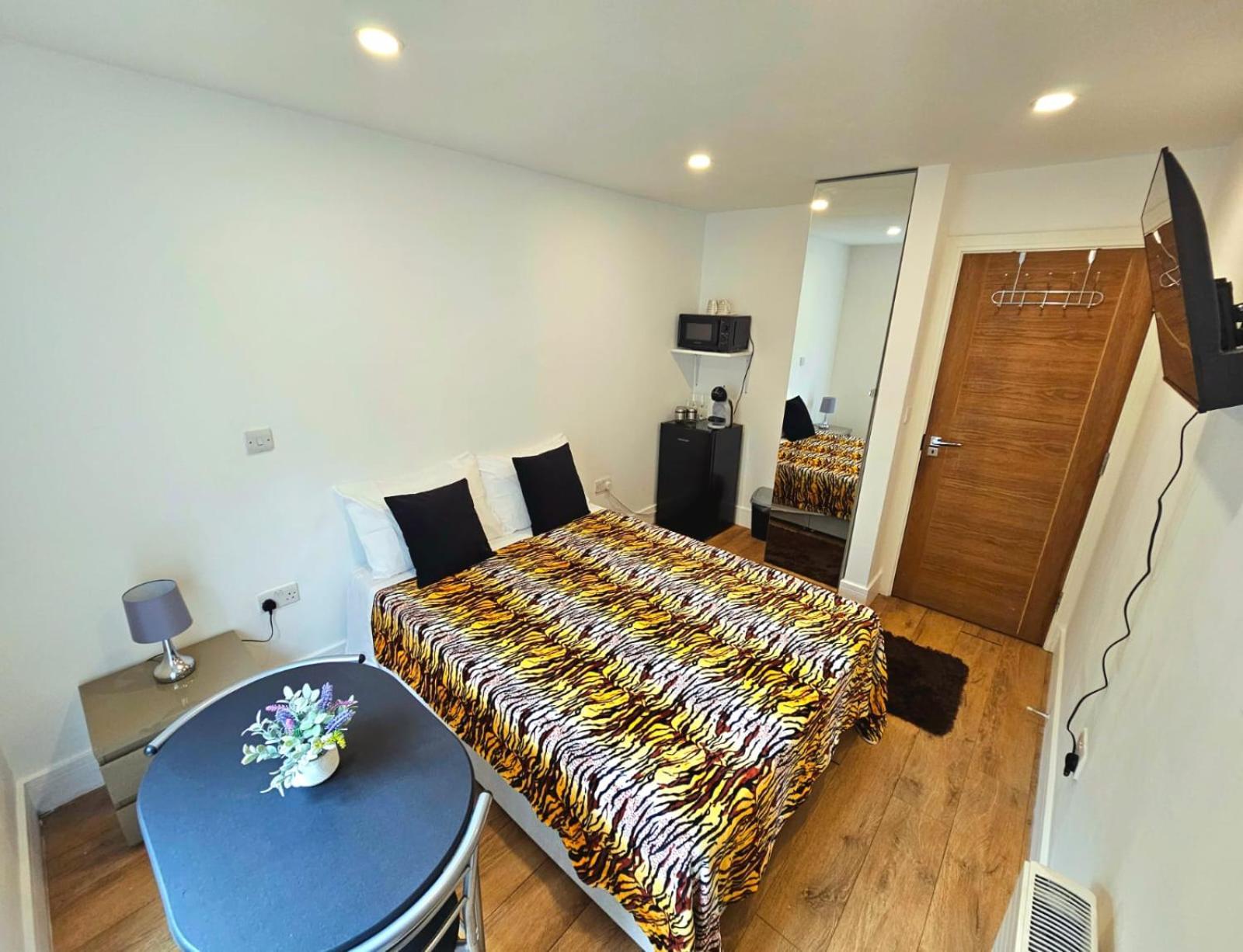Oliver Double Room London Exteriör bild